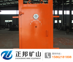 避難硐室防爆門